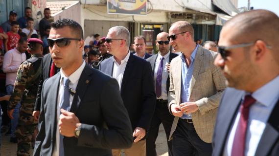 الأمير ويليام يزور مخيم "الجلزون" للاجئين الفلسطينيين برام الله