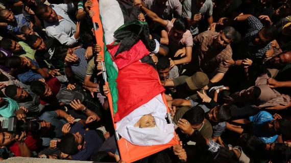 جماهير خانيونس تشييع جثماني الشهيدين الطفل أبو النجا والحمايدة