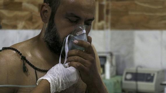 طائرات النظام السوري تقصف حي جوبر بالكلور السام