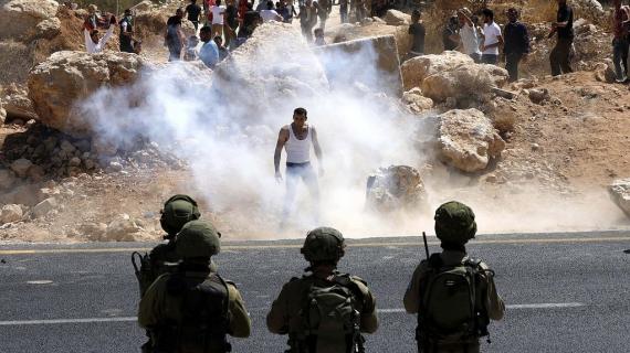 المواجهات التي اندلعت مع قوات الاحتلال اثر قمع وقفة احتجاج في خربة قلقس جنوب الخليل