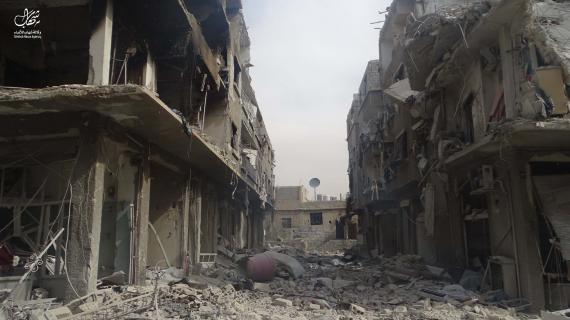 مشاهد للدمار جراء غارات النظام السوري المتواصلة على حي القابون شرقي دمشق تصوير: Odai Awdeh