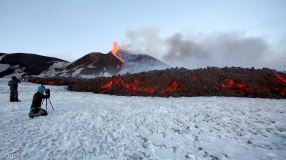 صور من ثوران بركان إتنا في إيطاليا