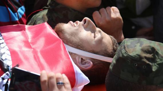 تشييع جثمان الشهيد عُمير شحادة في بلدة عوريف جنوب نابلس