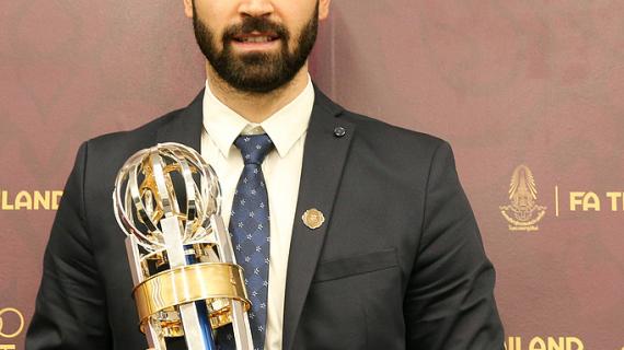 السوري عمر خربين من دكة البدلاء لأفضل لاعب بآسيا