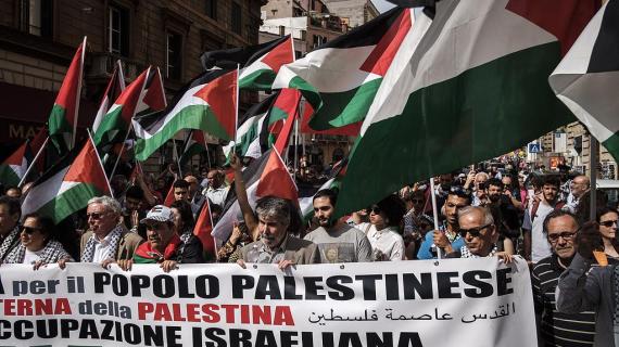 مظاهرة حاشدة في روما في الذكرى الـ 70 لنكبة الشعب الفلسطيني