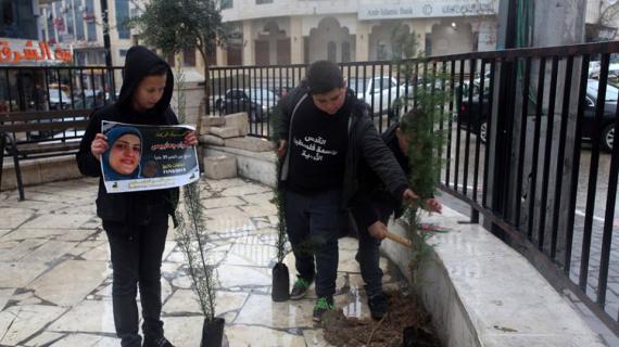 الخليل: فعالية زراعة الأشجار باسم الأسرى الأطفال في سجون الاحتلال