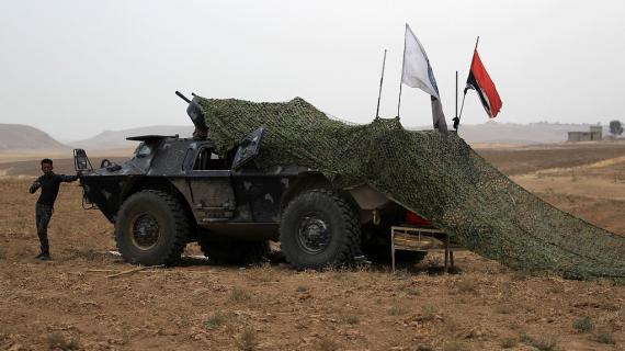 نتشار الجيش العراقي قرب منطقة فيشخابور في مدينة دهوك باقليم كردستان