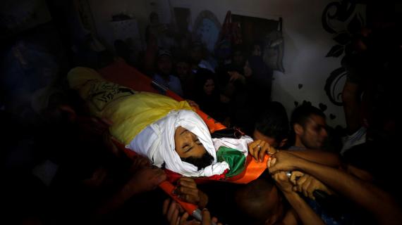 قطاع غزة يُشيع جثامين شهداء جمعة "المقاومة خيارنا"