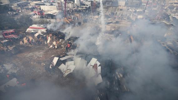 وفاة 9 مواطنين وعشرات الإصابات وأضرار مادية كبيرة نتيجة حريق ضخم بمخيم النصيرات