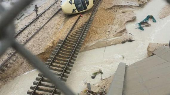 إصابات جراء انحراف قطار "الرياض – الدمام" عن مساره