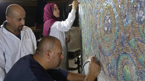 ترميم زخارف المسجد الأقصى