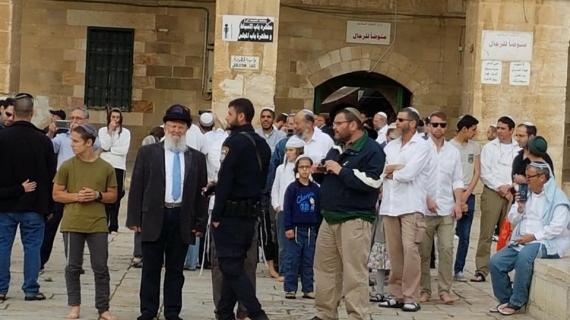 اقتحام جماعي للمسجد الاقصى من قبل المستوطنين الصهاينة