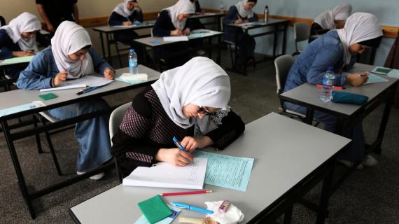 نحو 76 ألف طالب وطالبة يتوجهون لتقديم امتحان الثانوية العامة