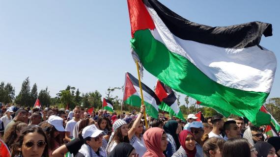 عشرات الآلاف يتظاهرون بالداخل المحتل بذكرى النكبة