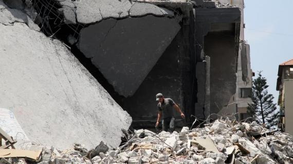 غزة لا تزال تزيل ركام المنازل التي دمرها الاحتلال في قطاع غزة خلال العدوان الأخير