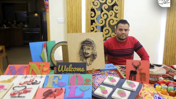 باستخدام الخيوط والمسامير.. الشاب الفلسطيني نعيم معروف يجسد أروع اللوحات الإبداعية المعبرة عن التراث