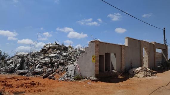 قوات الاحتلال تهدم منزل المواطن سامر تيتي في مدينة الطيرة بالداخل المحتل