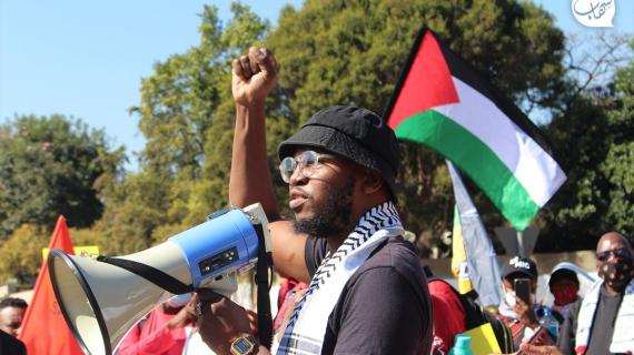 وقفة في بريتوريا عاصمة جنوب إفريقيا تطالب بالعدالة للصحفيين الفلسطينيين ووقف جرائم الاحتلال