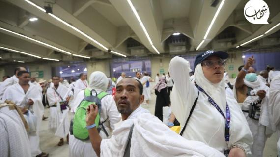 حجاج بيت الله الحرام يواصلون رمى جمرة العقبة الكبرى فى أول أيام عيد الأضحى المبارك