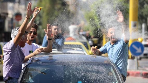 احتفالات التفوق في الثانوية العامة بالخليل