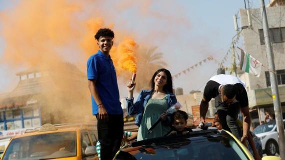 احتفالات طلبة الثانوية العامة في أريحا