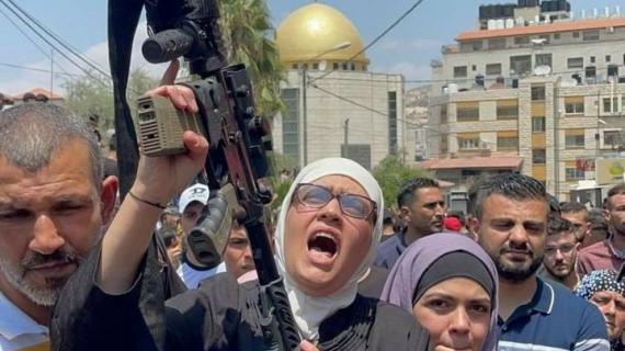 عشرات الآلاف يشيعون جثامين شهداء نابلس الثلاثة "إبراهيم النابلسي، إسلام صبوح، حسين طه" في موكب جنائزي مهيب