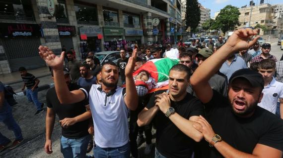 نابلس تشيع جثمان الشهيد محمد عرايشي الذي ارتقى فجر اليوم متأثراً بجراحه التي أصيب بها برصاص الاحـــتـــــلال قبل نحو أسبوعين