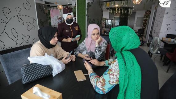 مطعم "صبايا VIP".. ملتقى خاص بالسيدات في مدينة غزة