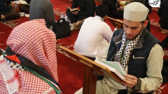 300 طالب وطالبة يسردون ويختبرون بالقرآن الكريم كاملا وأجزاء منه ضمن مسابقة الاتقان في حفظ القران "الجبال الرواسي" في مختلف مساجد قطاع غزة.