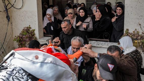 وداع مؤثر في منزل عائلة الشهيد المشتبك زياد الزرعيني في جنين