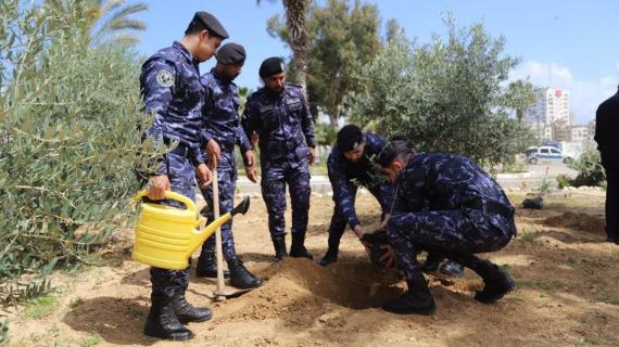 جانب من إحياء الشرطة الفلسطينية لفعاليات ذكرى يوم الأرض