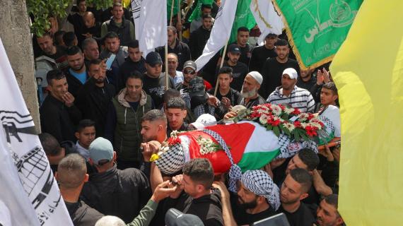 تشييع جثمان الشهيد يزن خصيب في طولكرم والذي استشهد برصاص الاحتلال قرب رام الله