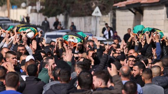 الآلاف يشاركون في تشييع شهداء جنين