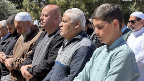 70 ألف مُصلٍ أدوا صلاة الجمعة في المسجد الأقصى المبارك