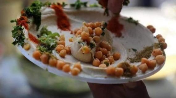 الفلافل والحمص.. مأكولات شعبية تزيّن موائد الفلسطينيين خلال شهر رمضان
