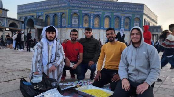 أجواء الإفطار في المسجد الأقصى المبارك