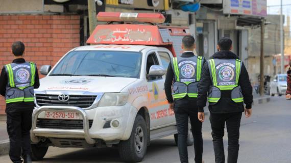 جانب من جولات فرق الأمن والسلامة بالدفاع المدني في محافظة خانيونس؛ لتفقد إجراءات السلامة العامة داخل المخابز والمطابخ والمطاعم الشعبية في المحافظة