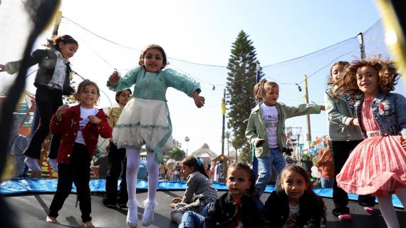 فرحة الأطفال في غزة بعيد الفطر المبارك
