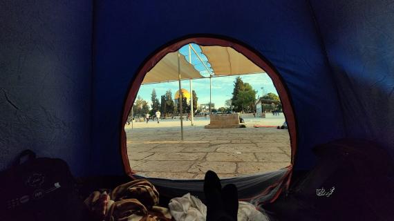 مرابطون يخيمون في المسجد الأقصى المبارك في العشر الأواخر من شهر رمضان 1444 هجري