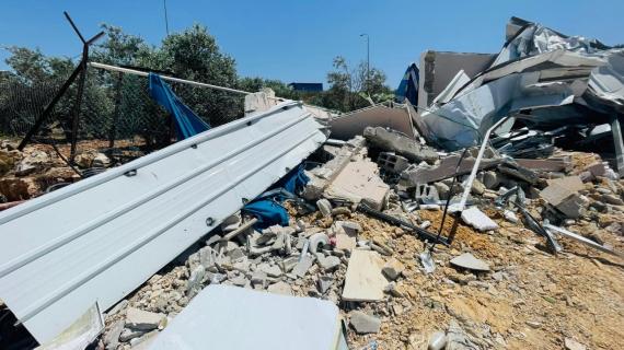 قوات الاحتلال تهدم غرفة زراعية في منطقة جسر النبي إلياس شرق قلقيلية. تصوير ميساء عمر