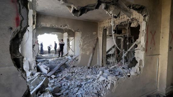 قوات الاحتلال تفجِّر منزل الأسير كمال جوري في نابلس فجر الخميس