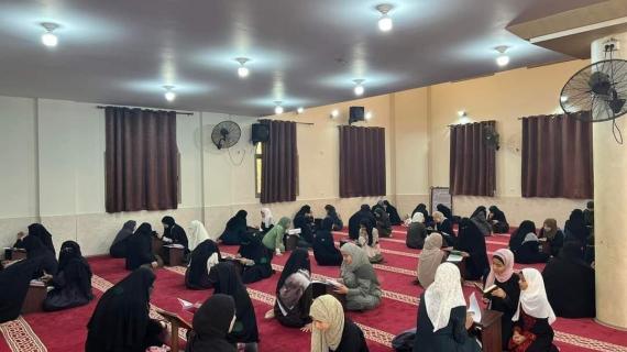 100 حافظة للقرآن الكريم من مركز حليمة لعلوم القرآن والسنة النبوية بغزة يسردن أجزاءً من القرآن الكريم على جلسة واحدة