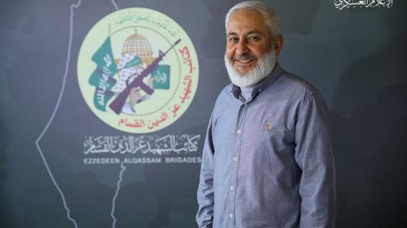 الشهيد القسامي القائد أيمن عطية منصور والذي ارتقى شهيدًا برفقة نجله عطيه، على يد الغدر والخيانة في جريمة إطلاق نار جبانة بمدينة جباليا شمال القطاع