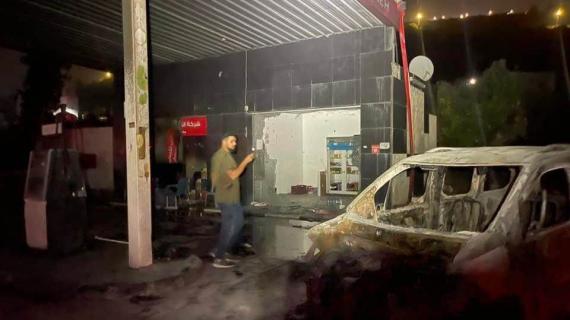 آثار اعتداء مستوطنين على ممتلكات الفلسطينيين في بلدة اللبن الشرقية قضاء نابلس