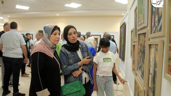 جانب من المعرض الفني "حلم وحقيقة" في قطاع غزة
