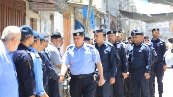 مشاركة قيادة وزارة الداخلية والأمن الوطني وأجهزتها وإداراتها في بيت عزاء شهيد الواجب ملازم خالد محمد مصلح بمخيم المغازي وسط قطاع غزة