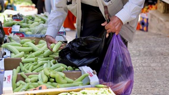 أسواق القدس تملؤها خيرات البلاد.. عدسة آلاء الصوص