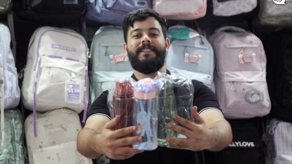 بائعون فلسطينيون يستعدون للموسم الدراسي الجديد/ قطاع غزة
