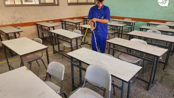 وزارة التربية والتعليم في غزة تشرع بتنظيف المدارس قبيل بدء العام الدراسي الجديد المقرر السبت المقبل