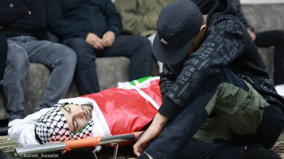 وداع الشهيد عمر سويركي الذي ارتقى برصاص قوات الاحتلال قرب الجدار على المدخل الجنوبي لمدينة قلقيلية